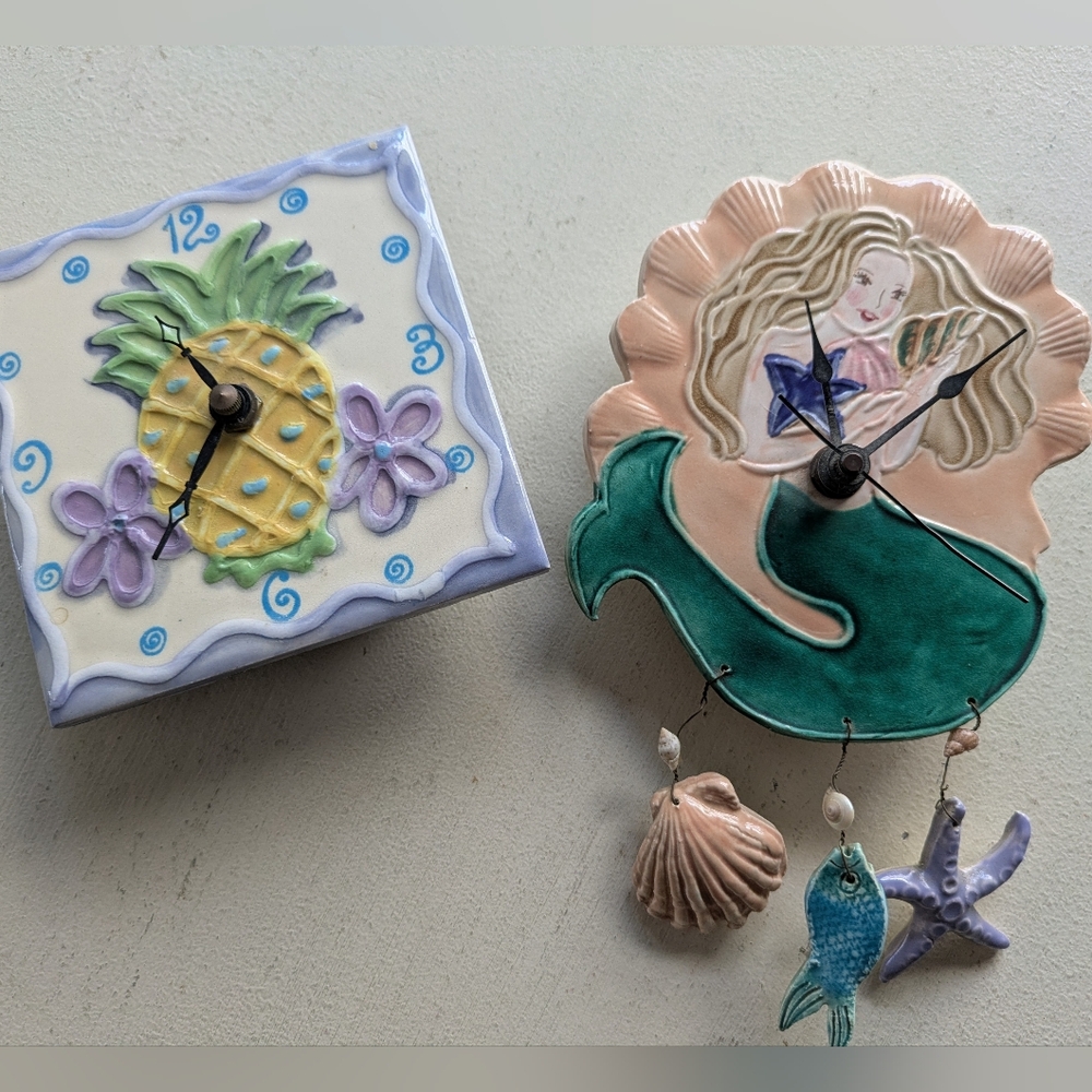 2 Broken Clocks